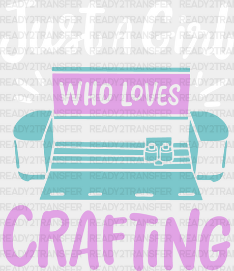 Girl Who Loves Crafting - Dtf Heat Transfer Adult Unisex S & M (10’’) / Light Color Design (See